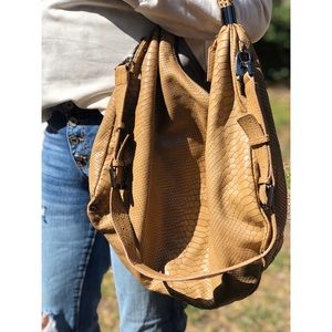 Large brown leather Kenneth Cole purse
